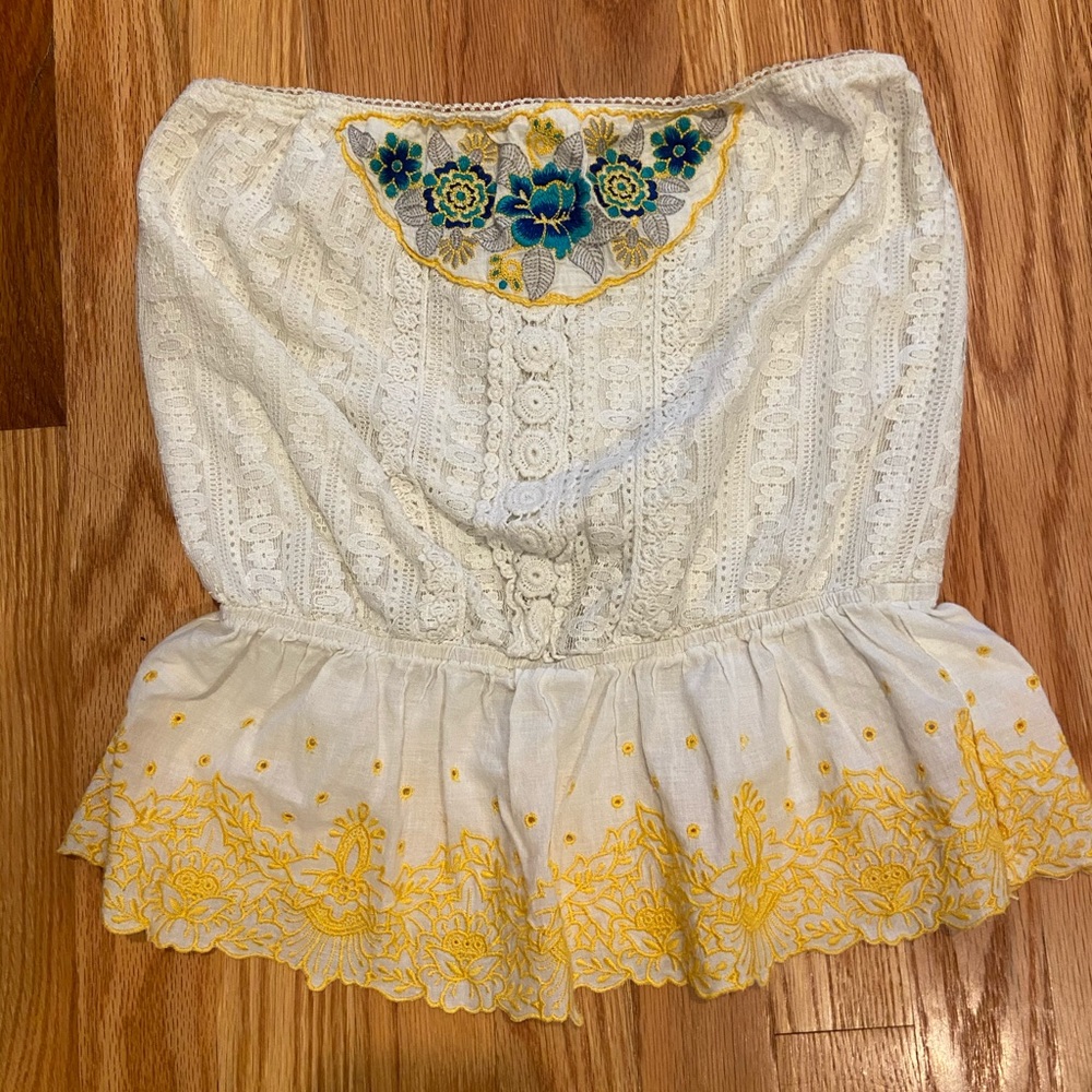Flying Tomato Lacey Embroidered Strapless top